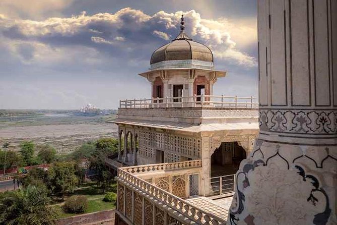 Agra: Street Food and Walk Tour with Spice Market by Tuk-Tuk - Starting from your Agra hotel by tuk-tuk