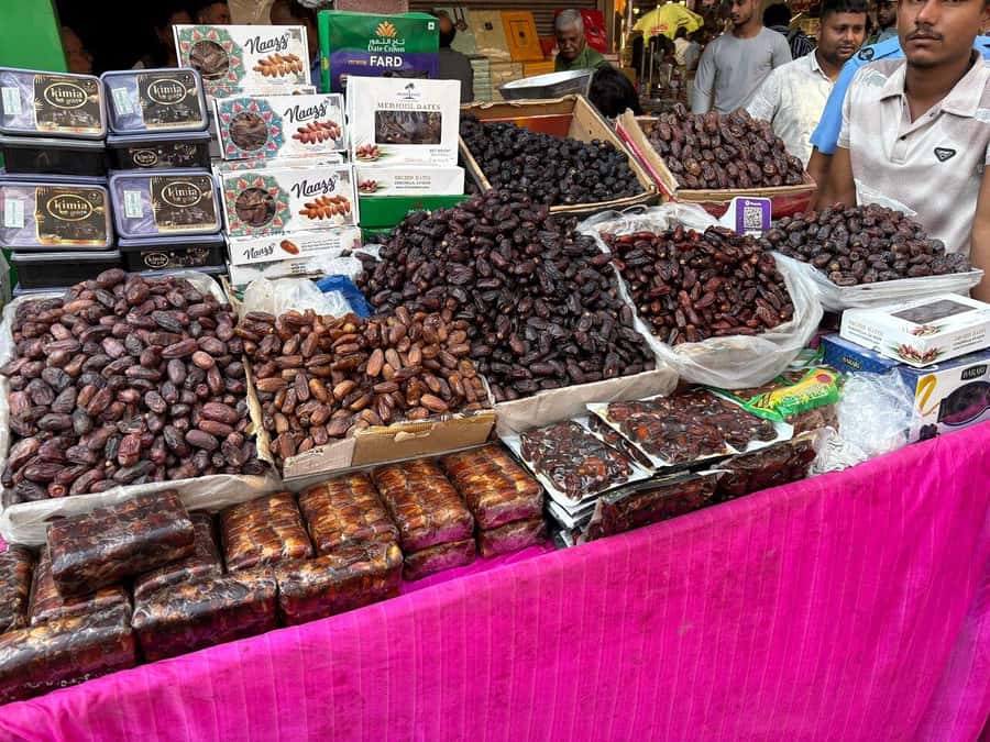 Agra: Street Food Tour with Spice Market on Tuk-Tuk Ride - Chaat Gali Is the Main Food Stop