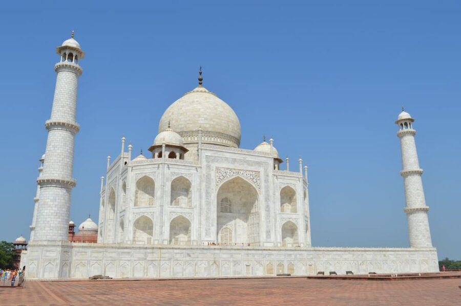 Agra: Taj Mahal, Agra Fort & Baby Taj Guided Day Tour - Breakfast at DoubleTree by Hilton Agra