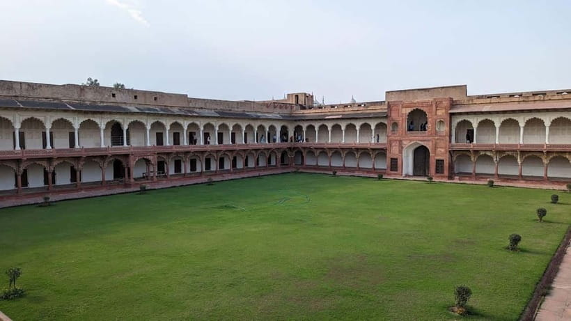 Agra: Taj Mahal, Agra Fort & Baby Taj Guided Day Tour - Who Should Choose This Agra Day Tour?