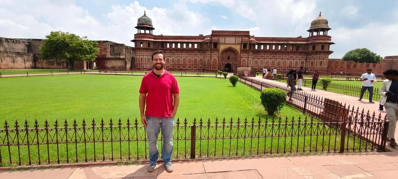 Agra: Taj Mahal, Agra Fort & Fatehpur Sikri Guided Tour - Transport, pickup points, and the long-day reality