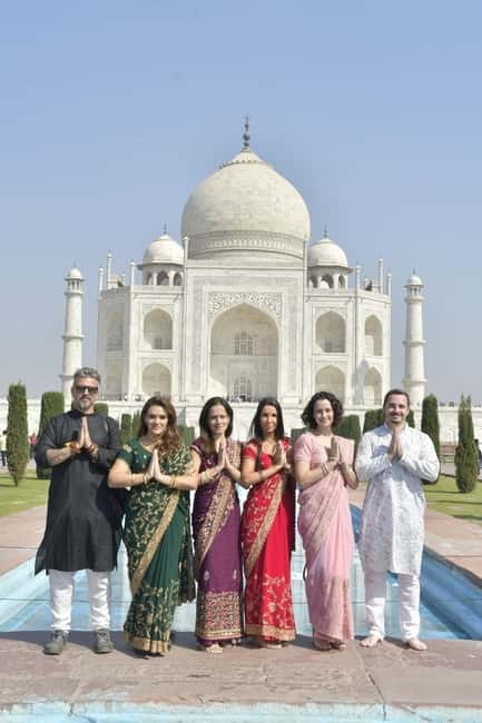 Agra: Taj Mahal Express Entry Tickets - The first view of the Taj Mahal