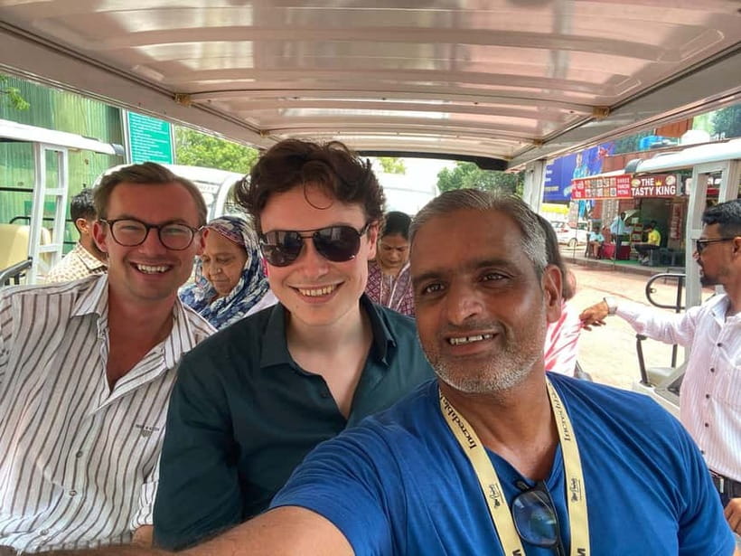 Agra: Taj Mahal & Mausoleum Skip-the-Line Tour with Options - Entering the Taj Mahal with a guide
