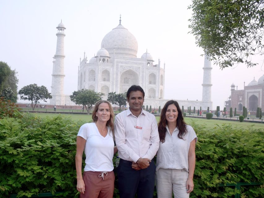 Agra: Taj Mahal & Mausoleum Skip-the-Line Tour with Options - Language choices and group size