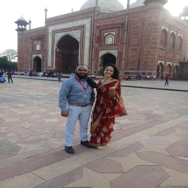 Agra: Taj Mahal Skip-The-Line, Agra Fort & Baby Taj Tour - What the guide adds inside the Taj Mahal
