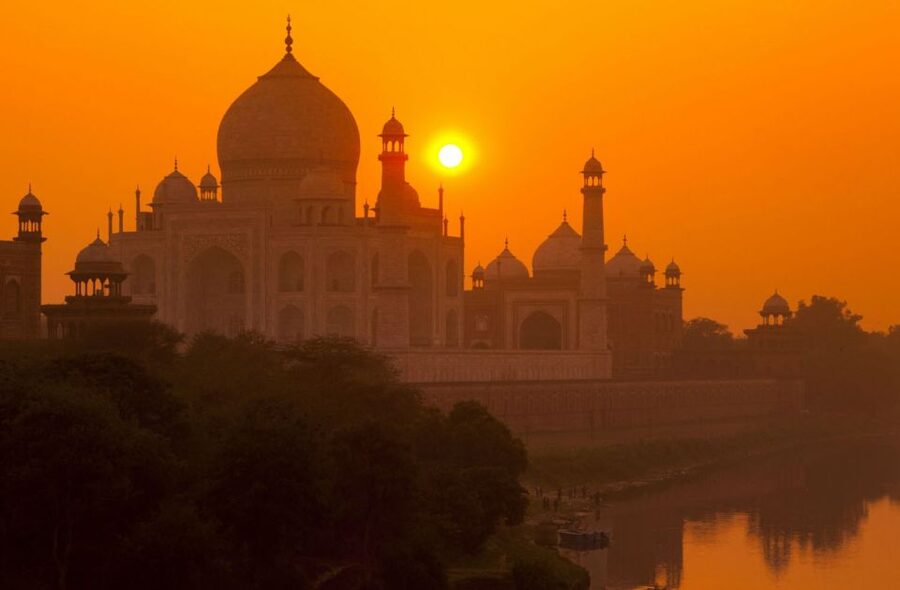 Agra: Taj Mahal with Mausoleum Skip-the-Line tickets & guide - Key points to know before you go