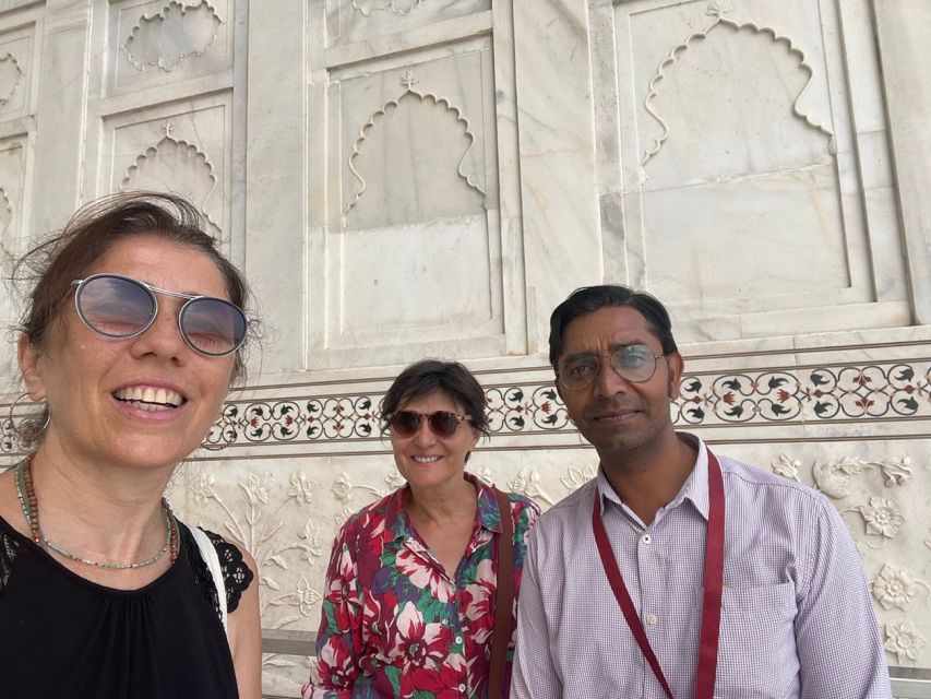 Agra: Taj Mahal with Mausoleum Skip-the-Line tickets & guide - The sunrise advantage at 5:30 am