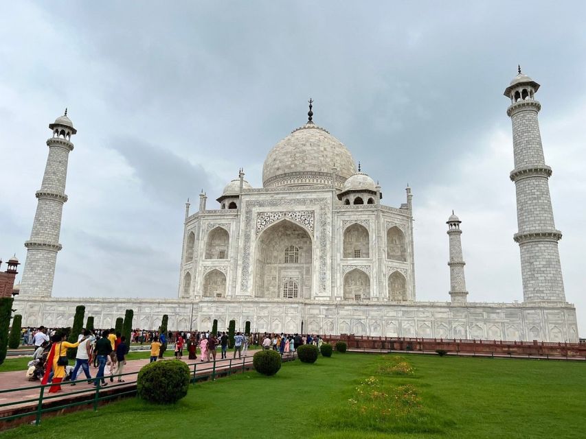 Agra: Tajmahal and Agra fort Entry tickets with Tour Guide - What the guide adds to the day