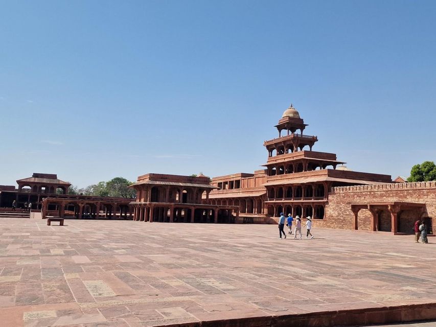 Agra to/from Jaipur with Chandboari Stepwell & Sikri Visits - Why this transfer makes sense between Agra and Jaipur