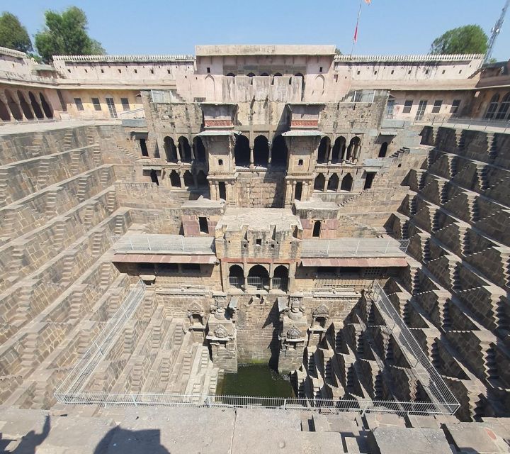 Agra to/from Jaipur with Chandboari Stepwell & Sikri Visits - Timing: the eight-hour claim needs some caution