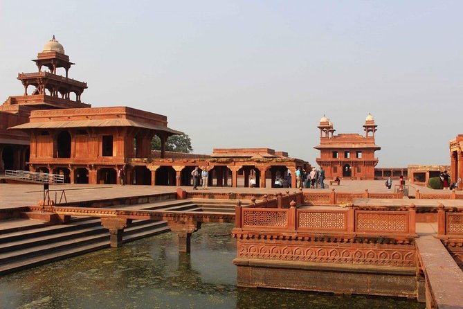 Agra To Jaipur Drop Via Fatehpur Sikri & Chand Baori, Step Well - Starting in Agra with a private pickup
