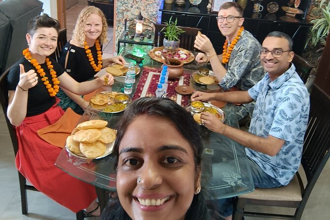 AI Tour - Cook, Talk, Dine & more with locals at their Delhi Home - Key points to know before you book