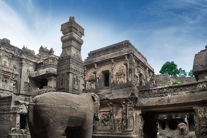Ajanta & Ellora Combined Tour in a day from Aurangabad - The early road to Ajanta