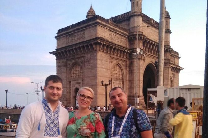 All in one Combo of City ,Slum,Dhobighat & Dabbawala tour - Chhatrapati Shivaji Terminus starts the day with a grand flourish