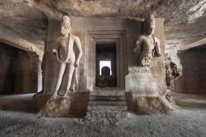 All inclusive Elephanta Caves Guided Tour - Meeting in Colaba and reaching the ferry