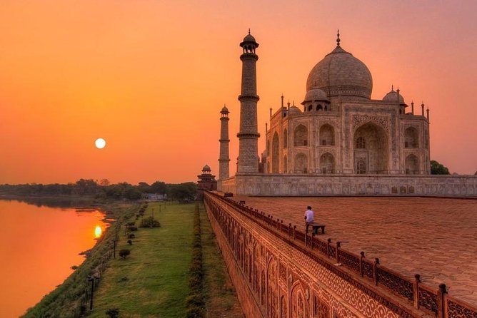 All-Inclusive Private Sunrise Taj Mahal & Agra City Tour - Agra Fort reveals the Mughal power behind the monument