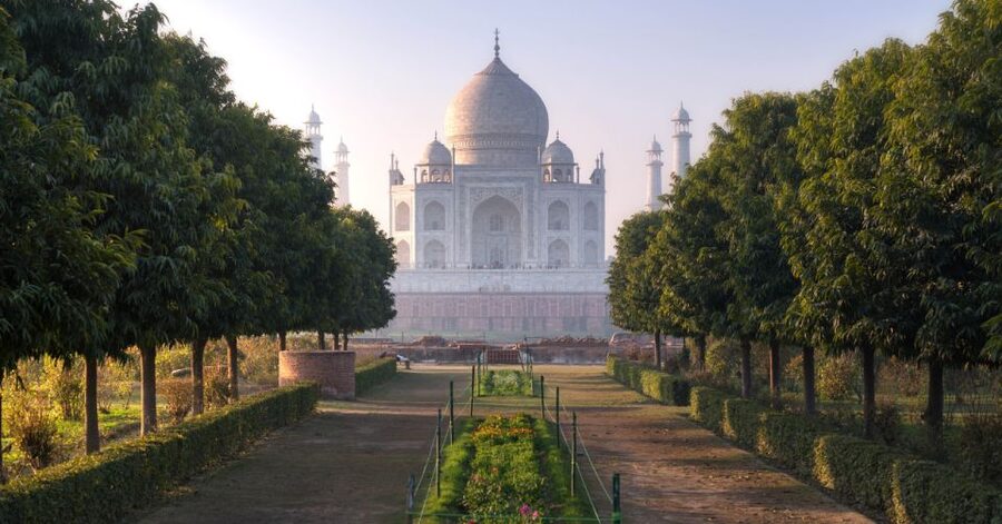 All Inclusive Private Taj Mahal Luxury Tour from Delhi - Lunch in Agra