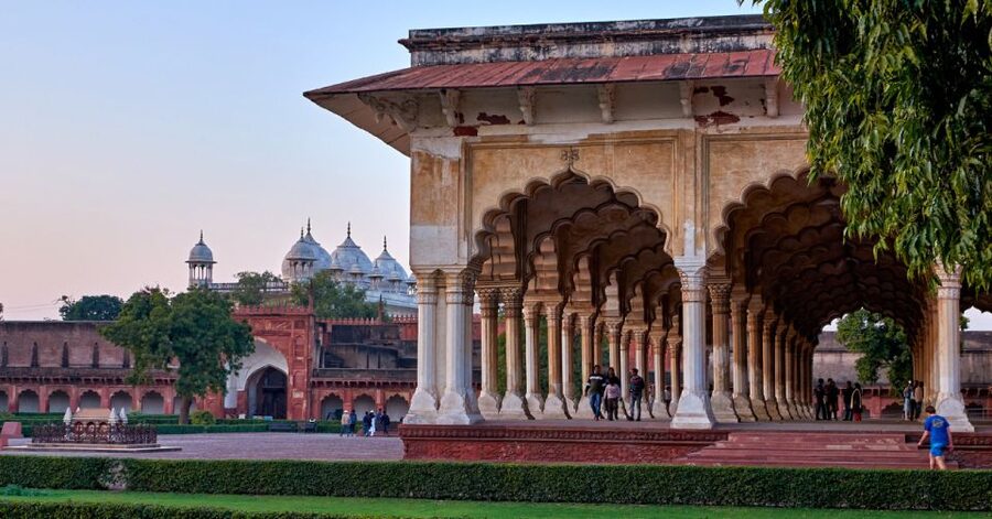 All Inclusive Private Taj Mahal Luxury Tour from Delhi - Timing, crowds, and the long return