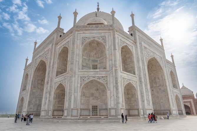 All Inclusive Private Taj Mahal Luxury Tour from Delhi by Car - Guides, photography, and personal service