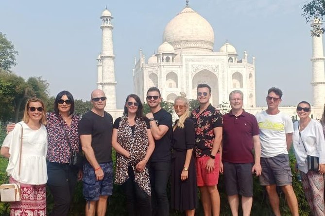 All Inclusive: Same day Taj Mahal Tour From Delhi - Seeing the Taj Mahal with a local guide