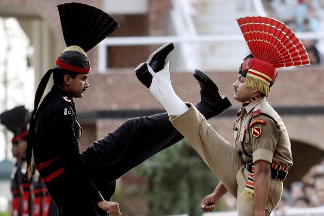 Amritsar 1 Day Sightseeing with Wagah Border - Wagah Border: the day’s most theatrical finish