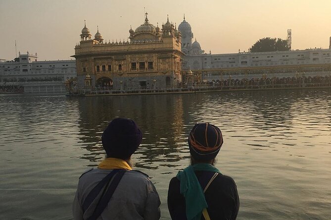 Amritsar 1 Day Tour: Golden Temple, Jalianwala Bagh, Wagah Border - What happens at the Wagah Border ceremony