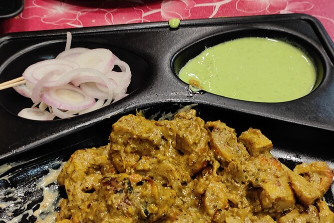 Amritsar Food Walk With Hidden Gems - The guides make the route easier