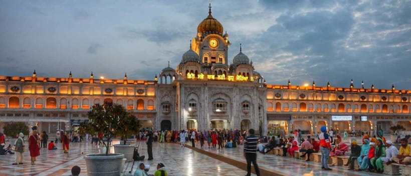 Amritsar: Golden Temple and Jallianwala Bagh Guided Tour - Akal Takht and Sikh authority