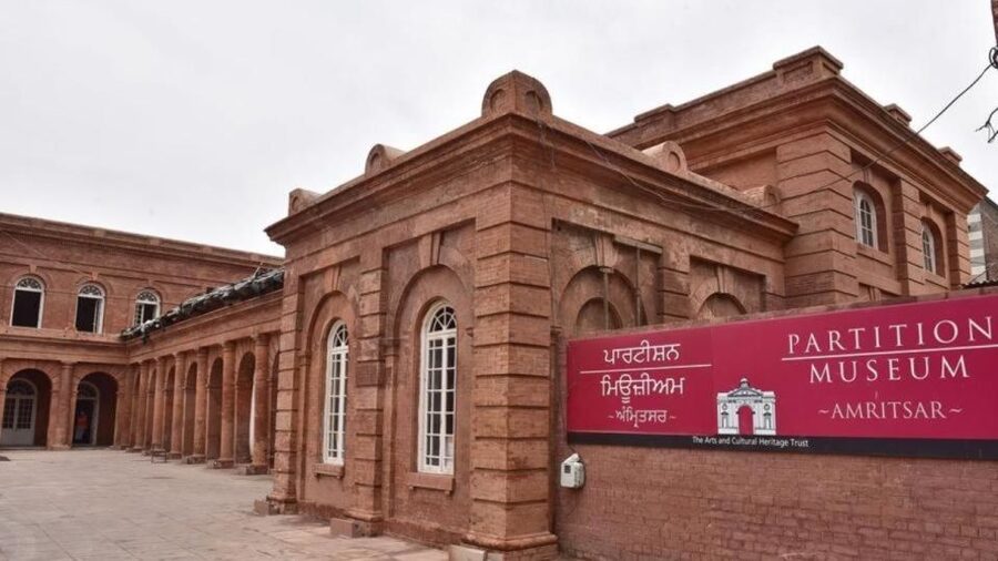 Amritsar: Small Group Sightseeing Tour with Wagah Border - Seeing the Langar Kitchen at Work