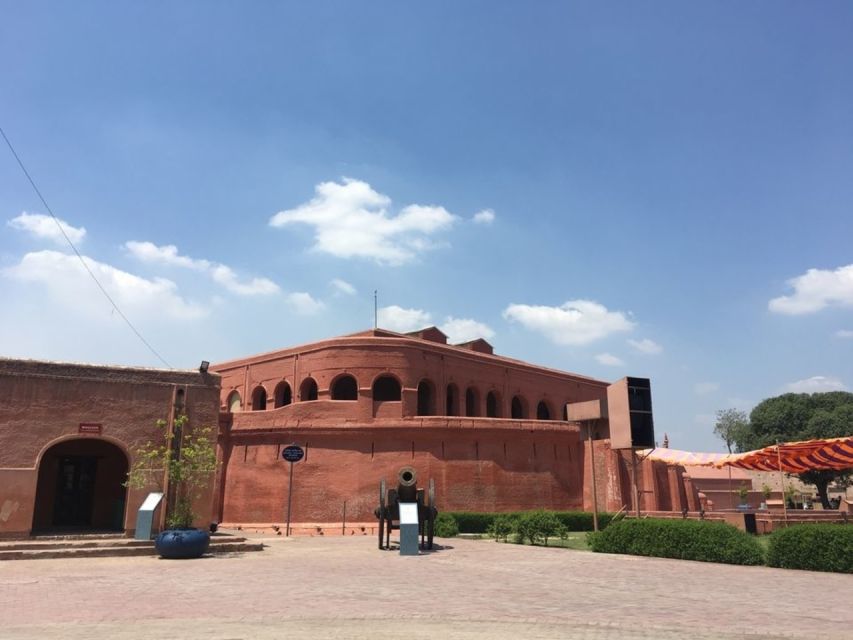 Amritsar: Small Group Sightseeing Tour with Wagah Border - Who Should Book This Amritsar Tour?