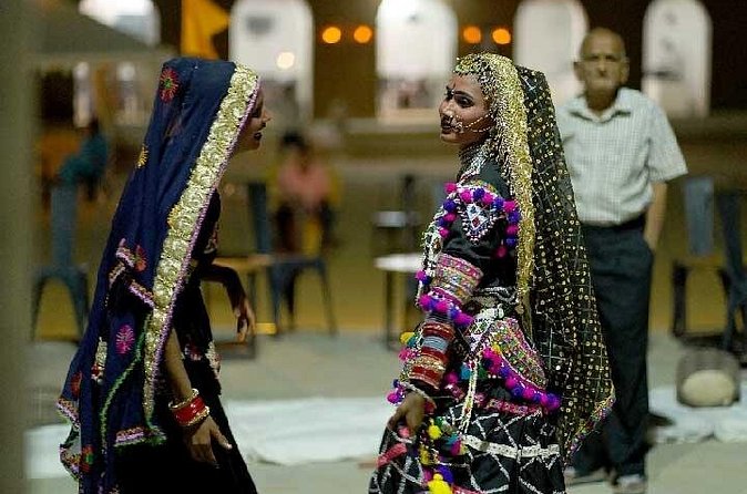 Arabian Night with Cultural Show - Sleeping beneath the stars