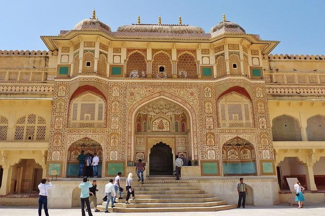 Aravali Exotic Hiking, Yoga with Breakfast - Havelis, temples, and a demolished fort wall