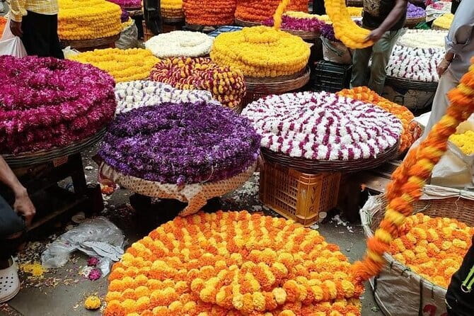 Bangalore : Evening Food Street Walk and Market Visit - KR Market, flowers, spices, and working Bangalore