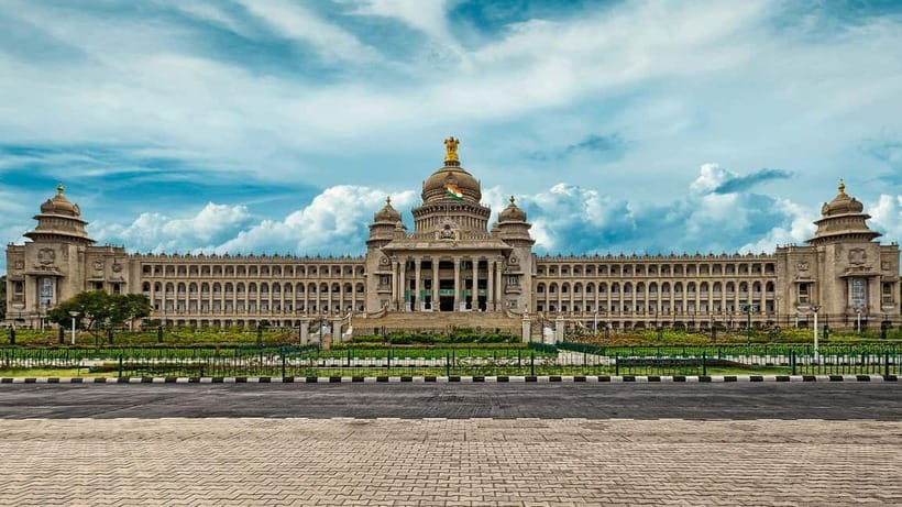 Bangalore: Full-Day Guided City Tour w/ Pickup - Guides, drivers, and the value of private transport