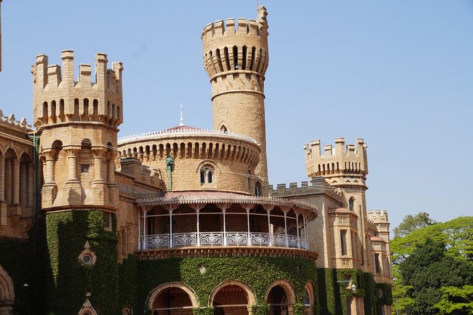 Bangalore in a Day: Private Guided Full-Day Sightseeing Tour - The private vehicle and what it adds