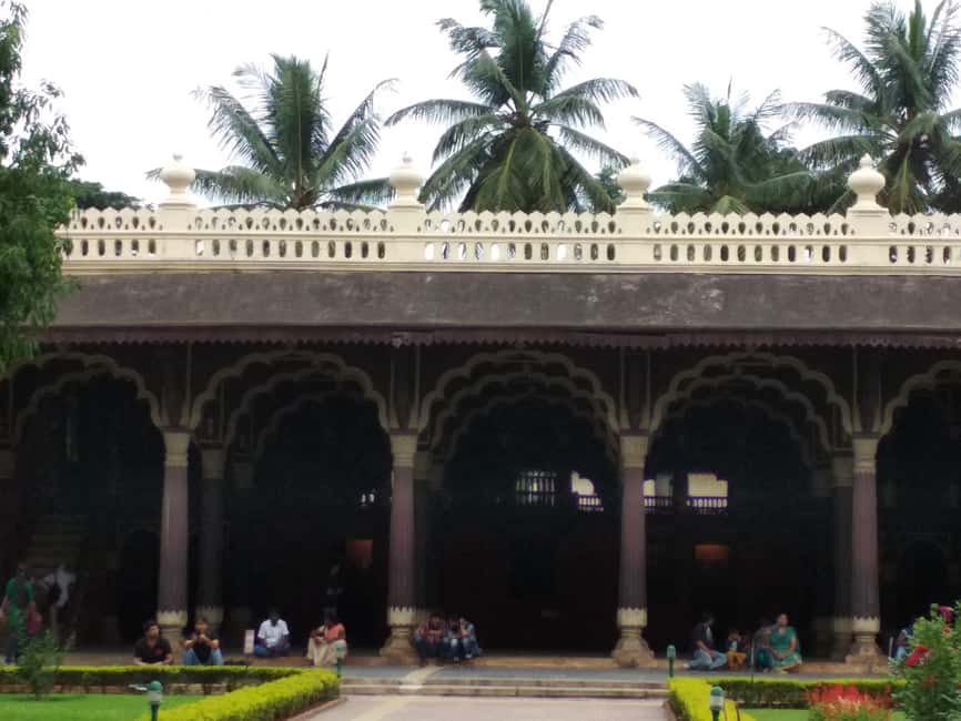 Bangalore: Private Half-Day Sightseeing Tour - Tipu Sultan’s Summer Palace: a closer look at carved teakwood