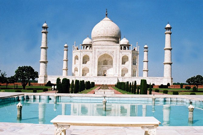 Bangalore to Taj Mahal and Agra Same Day Tour with Flights - The optional handicrafts market at 3:00 PM