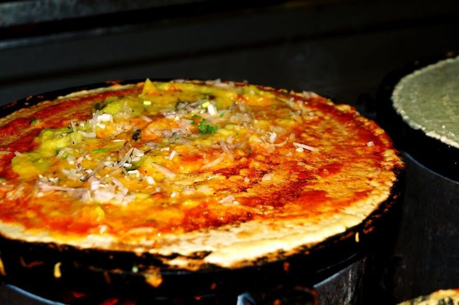Banglore: Guided Street Food Crawl - The first tastings: bakery goods and local sweets
