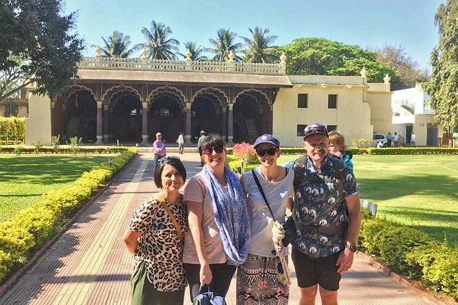 Bengaluru Pete City Market Half-Day Walking Tour - The guides shape the experience