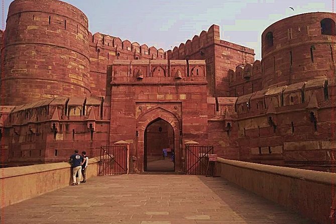 Bengaluru to Agra Taj Mahal Same Day Trip with Flights and lunch - Delhi to Agra by private air-conditioned car