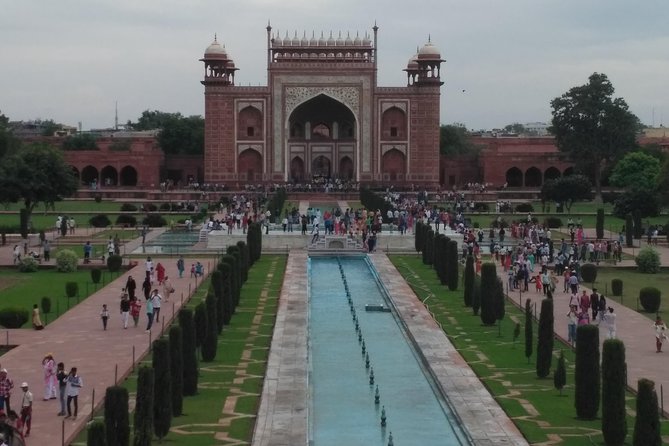 Bengaluru to Agra Taj Mahal Same Day Trip with Flights and lunch - The return to Delhi and late flight home