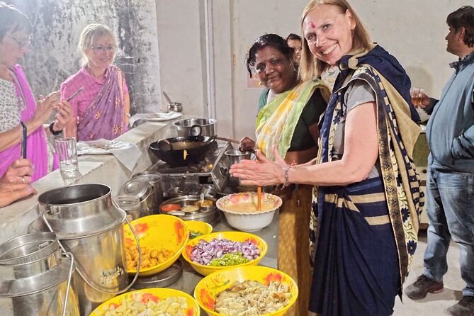 Best cooking class with family in Jaipur - Activity in jaipur - Entering Manju’s Jaipur family home