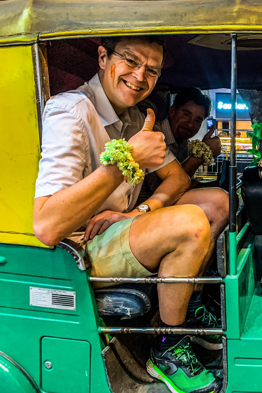 Best of Bangalore in a Tuk Tuk - Private Tour for 3 Hours - KR Market and the flower trade