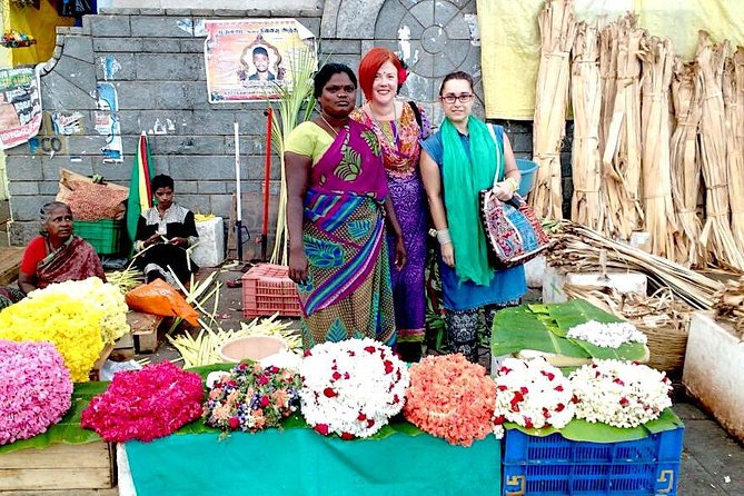 Big Fat Indian Wedding, shopping & bazaar walking tour in Chennai - North Usman Road and the Three Major Purchases