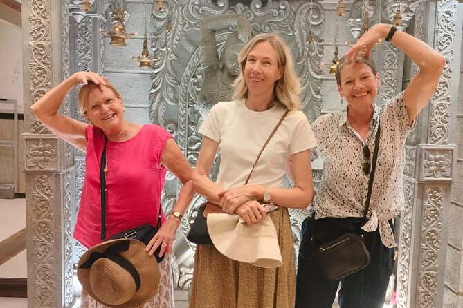 Big Fat Indian Wedding, shopping & bazaar walking tour in Chennai - Panagal Park and the Flower Market