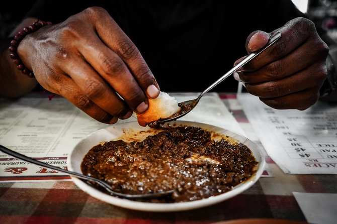 Bombay Express Mumbai Food Tour with 15+ Tastings - Why this Mumbai food tour works