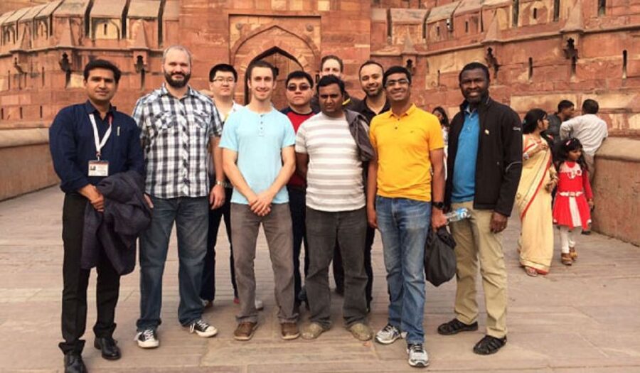 Book Govt. Approved Tour Guide For Taj Mahal & Fort - Language choice and guide flexibility