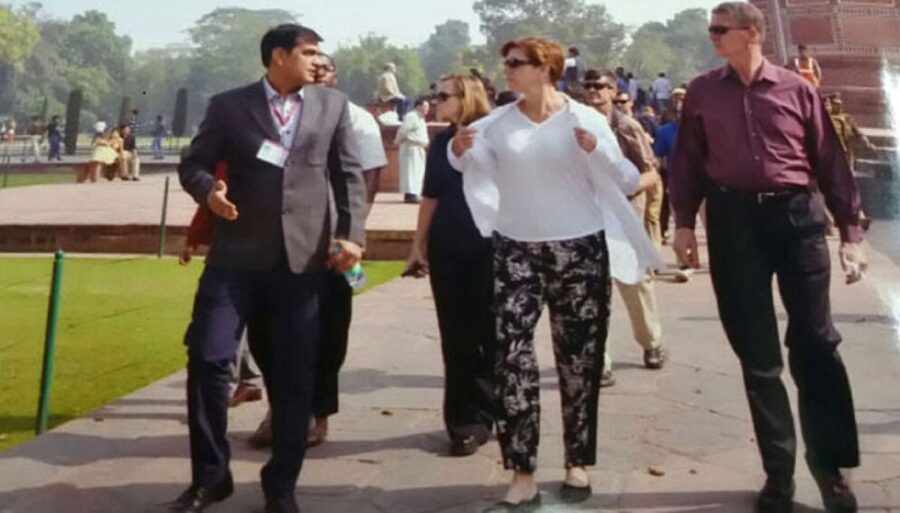 Book Govt. Approved Tour Guide For Taj Mahal & Fort - What I would confirm before the day