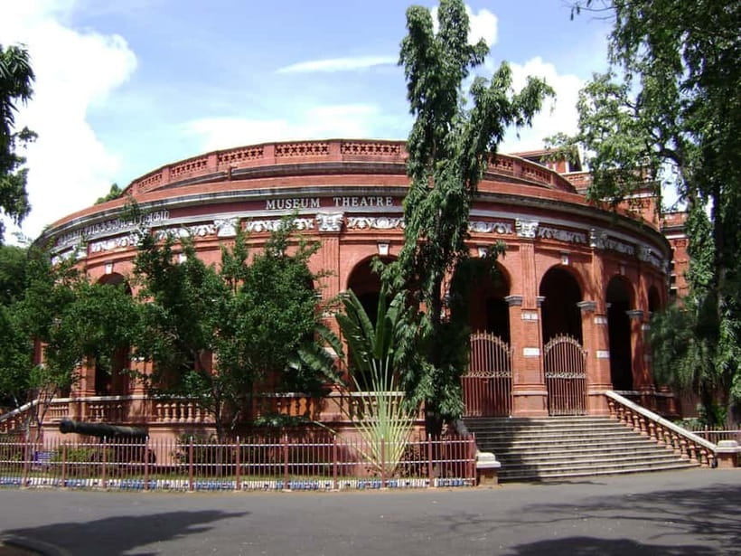 Chennai: Private Day Tour with Transportation and Tickets - Marina Beach as a drive, not a beach day