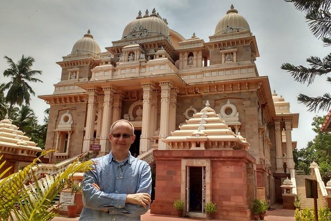 Chennai tour in car with guide-winner of traveller's choice award - Vivekananda House and the Marina Beach finish